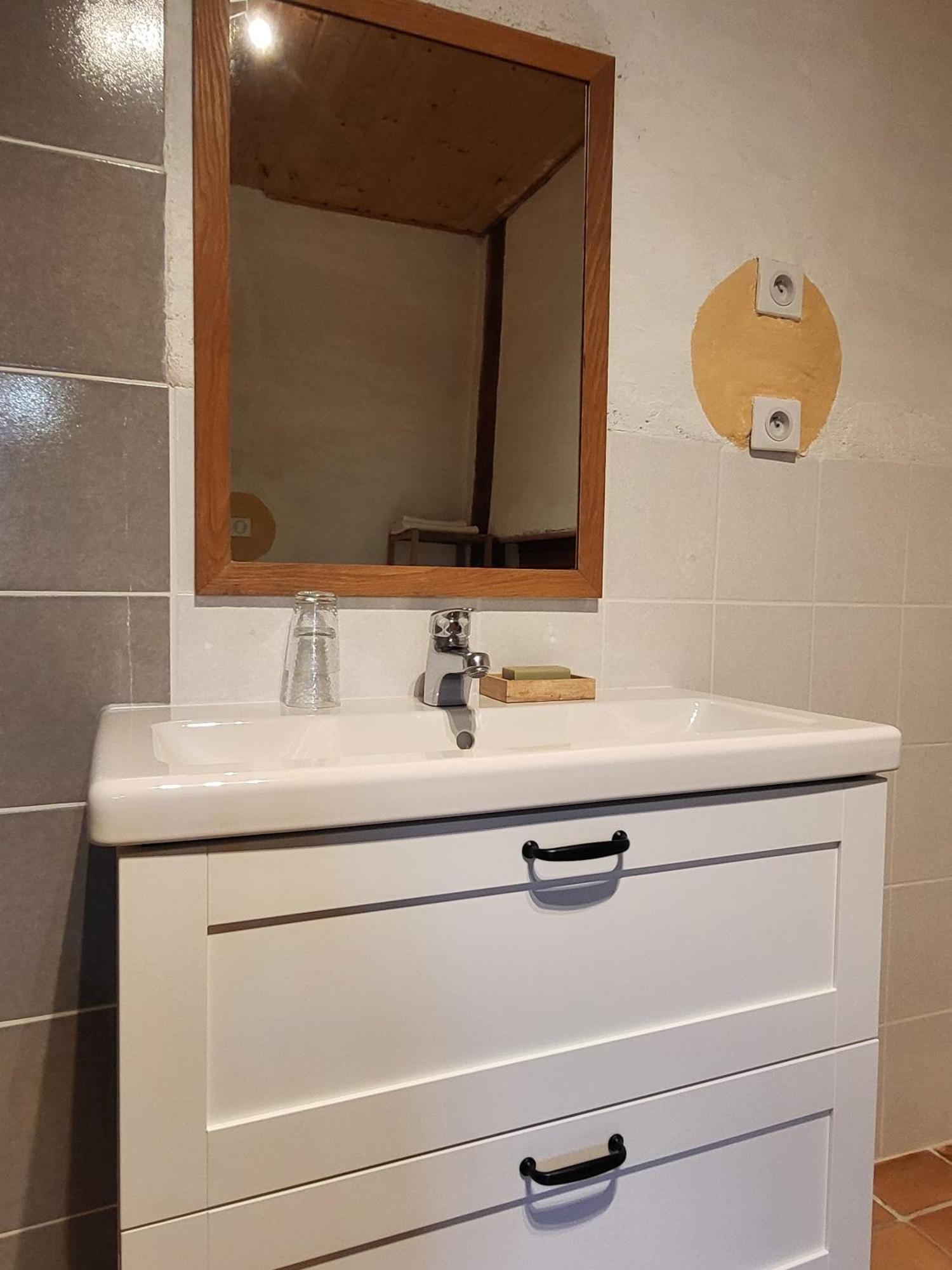 Hotel Le Grenier A Ble Satillieu Pokoj fotografie
